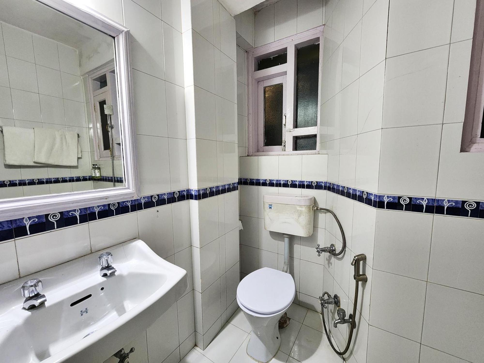 Hotel Pineview Shimla Bagian luar foto